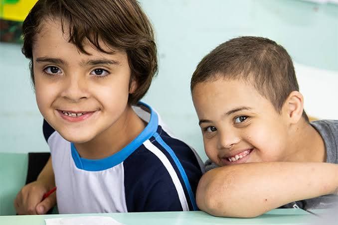 Educar para Incluir: O Futuro Começa com as Diferenças.